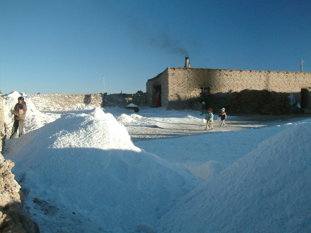 21-In this factory, the salt is first dried.jpg - In this factory, the salt is first dried